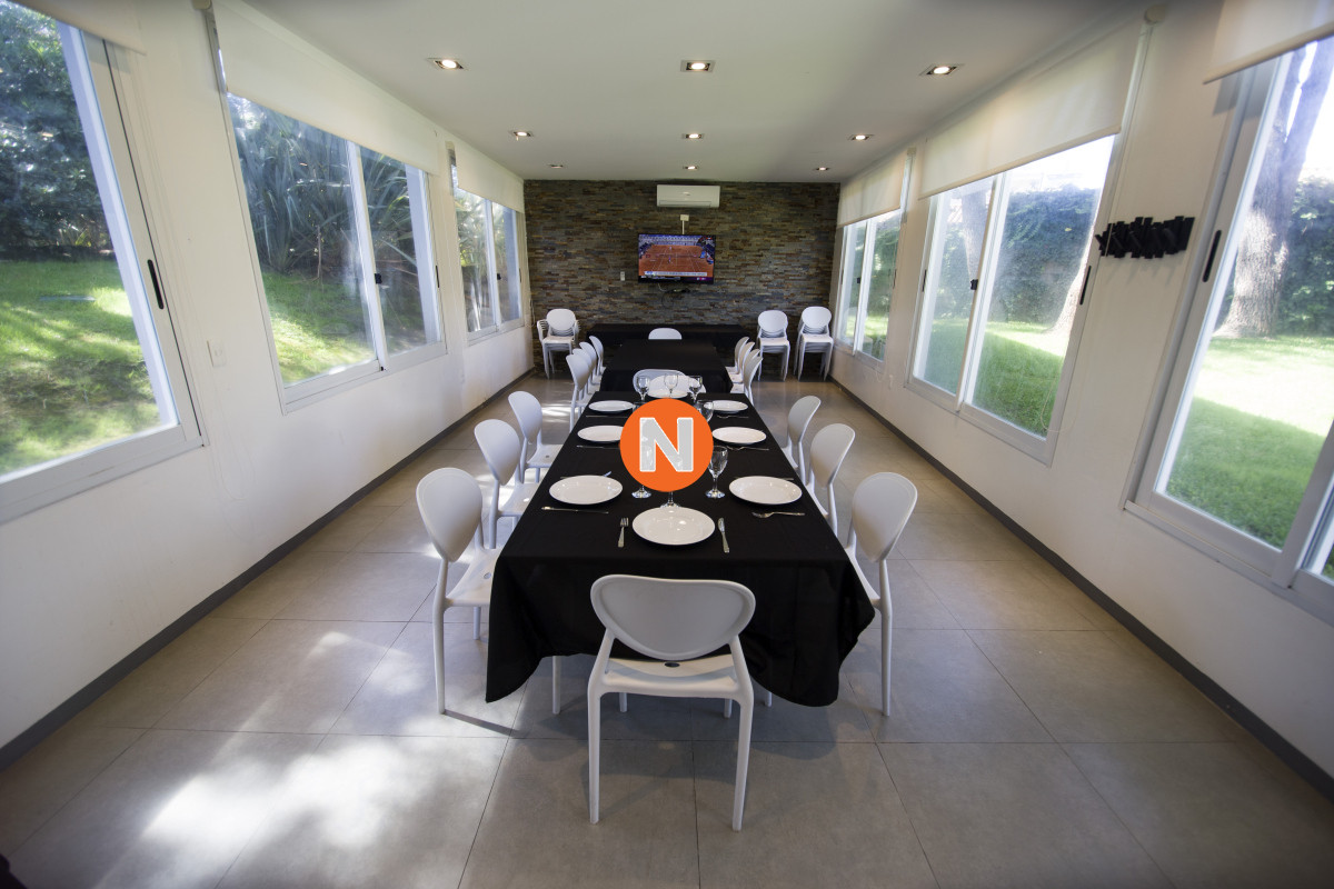 Apartamento Ref.5786 - Apartamento en Venta y Alquiler, Mansa, Punta del Este, 2 Dormitorios.