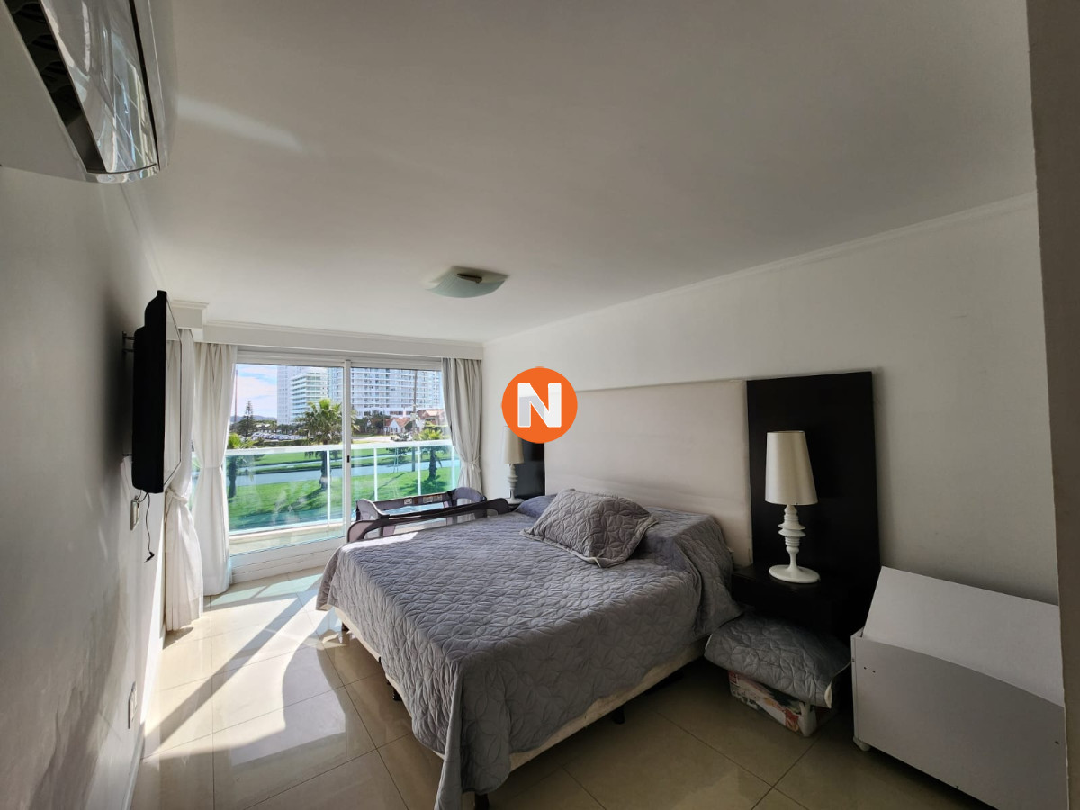 Apartamento Ref.7962 - Apartamento en Venta y Alquiler, Mansa, Punta del Este, 3 Dormitorios.