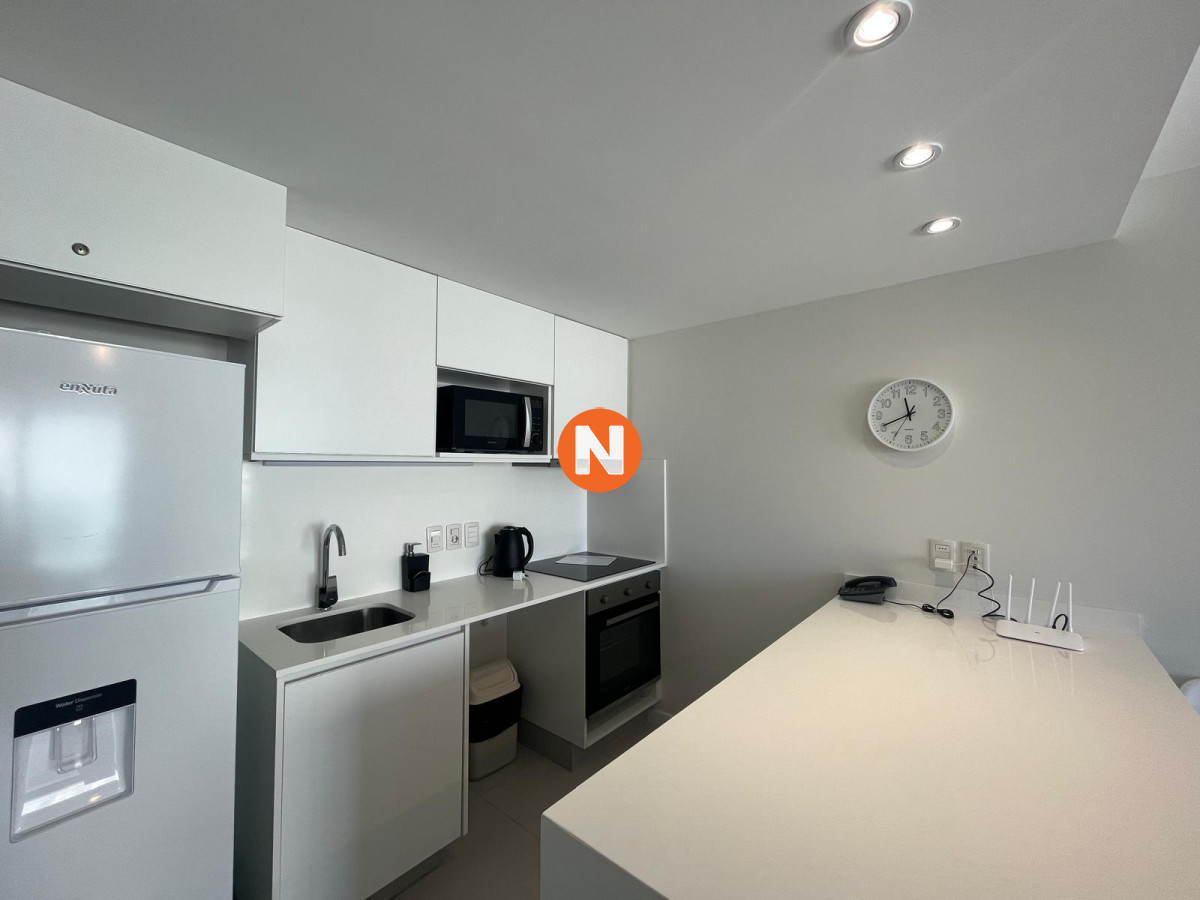 Apartamento Ref.219886 - Apartamento en de 1 dormitorio Playa Mansa primera linea