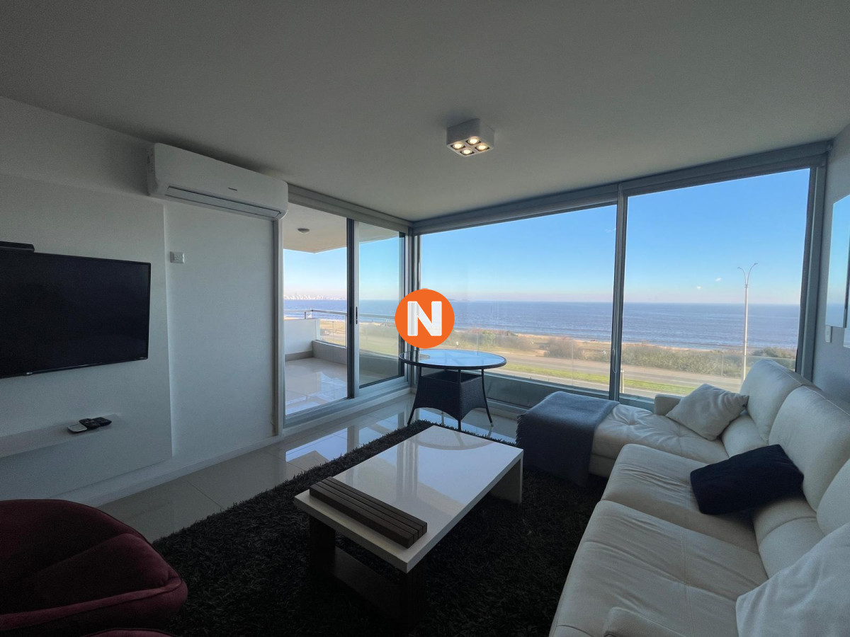 Apartamento Ref.204309 - Amplio departamento en primera fila sobre playa mansa en Pinares