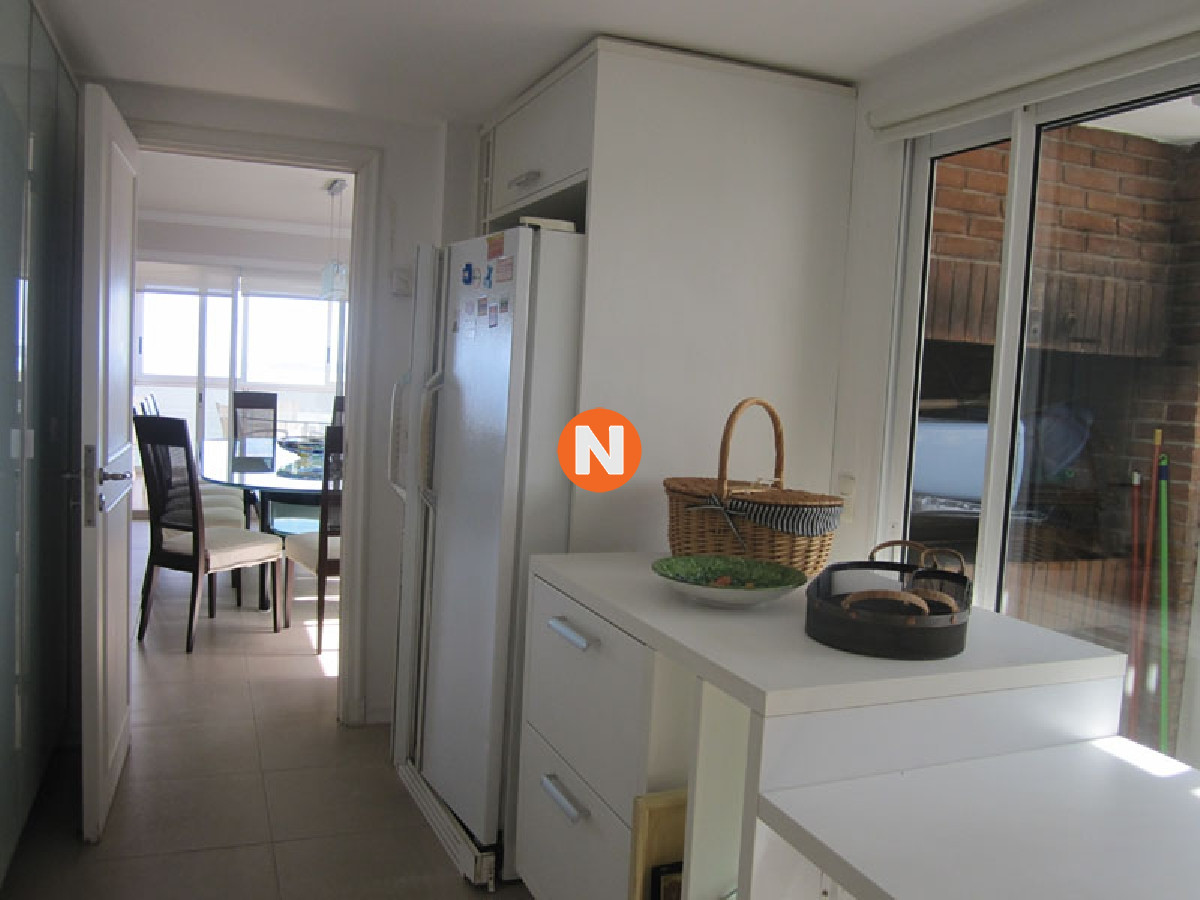 Apartamento Ref.213913 - Apartamento en Playa Mansa, Punta del Este