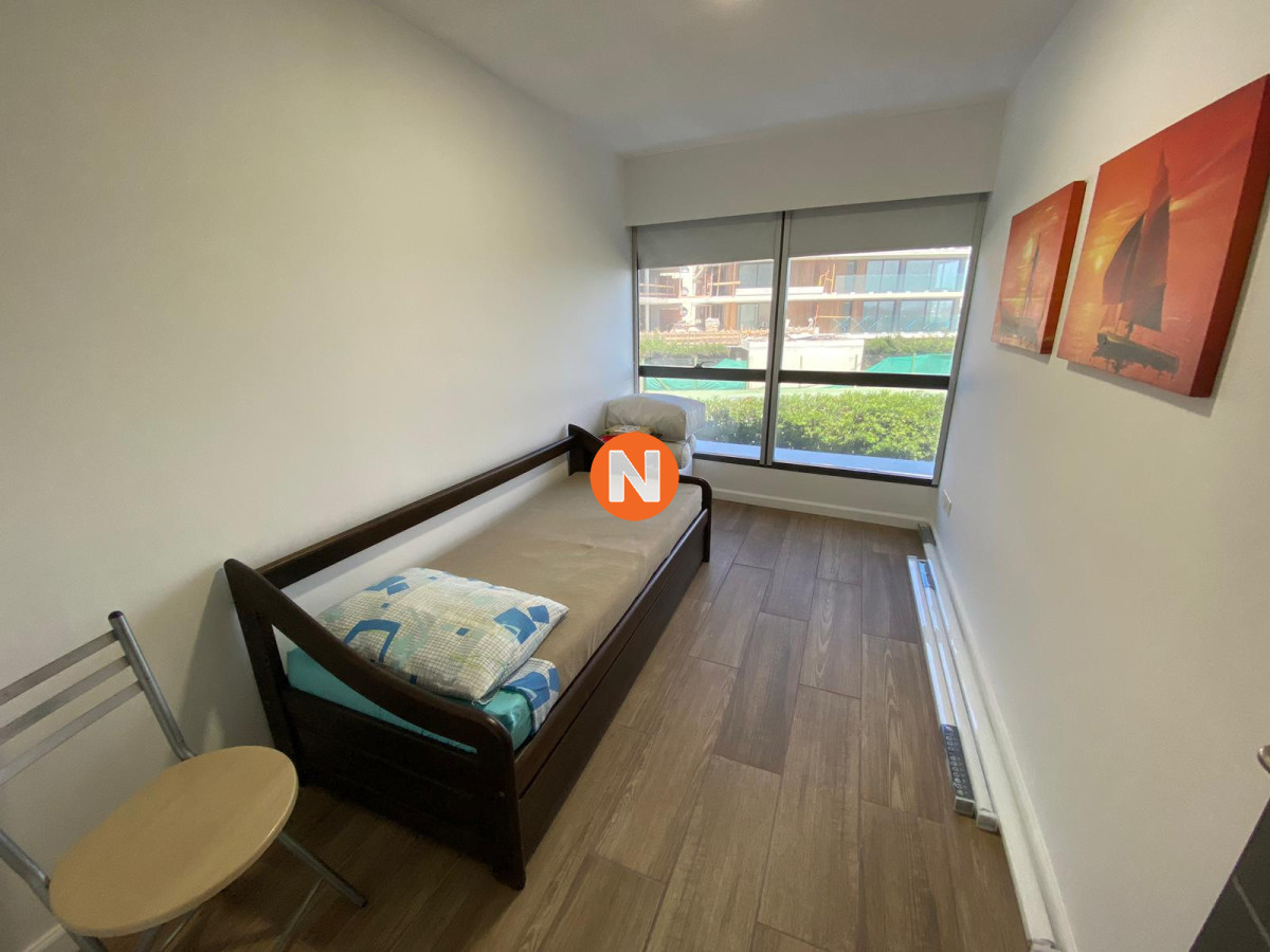 Apartamento Ref.220125 - Apartamento en Venta y Alquiler de 3 dormitorios en Punta del Este 
