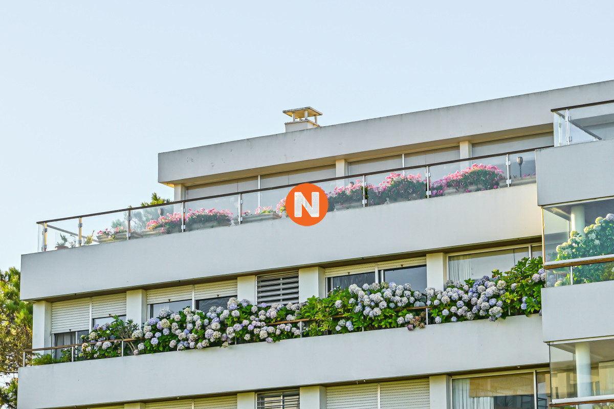 Apartamento Ref.223245 - En Venta, 5 dormitorios, Playa Brava