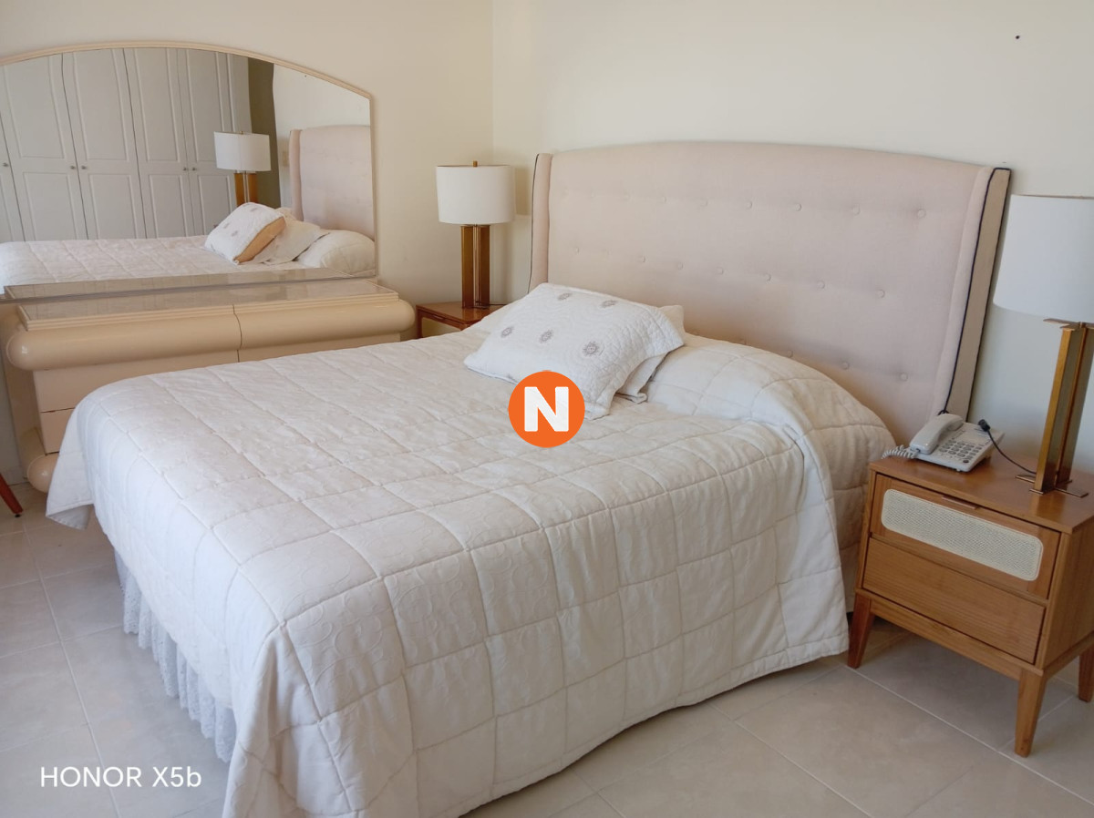 Apartamento Ref.6525 - Apartamento en venta y Alquiler, Mansa, Punta del Este, 3 Dormitorios.