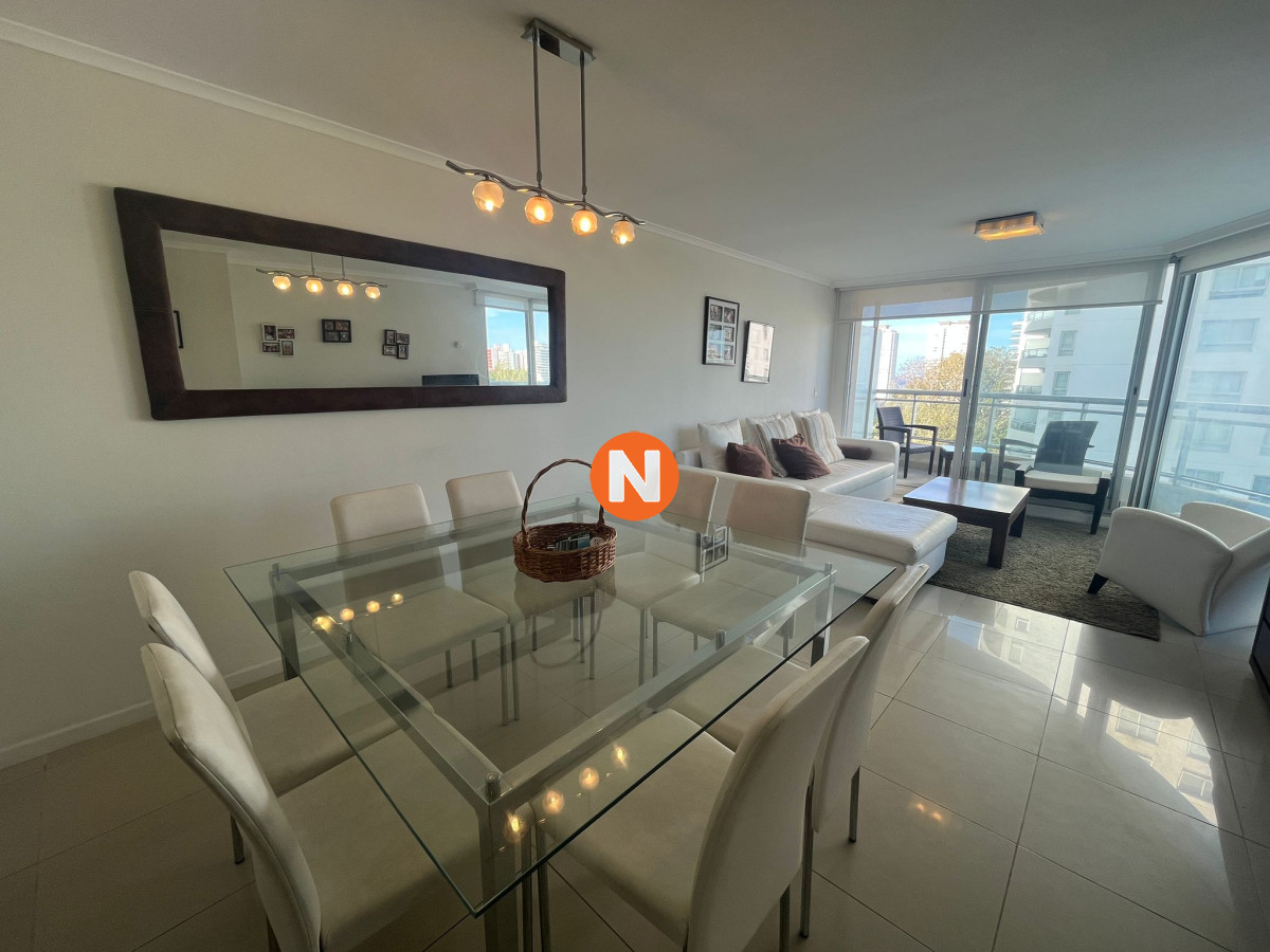 Apartamento Ref.204121 - Apartamento en Venta, Brava, Punta del Este, 3 Dormitorios.