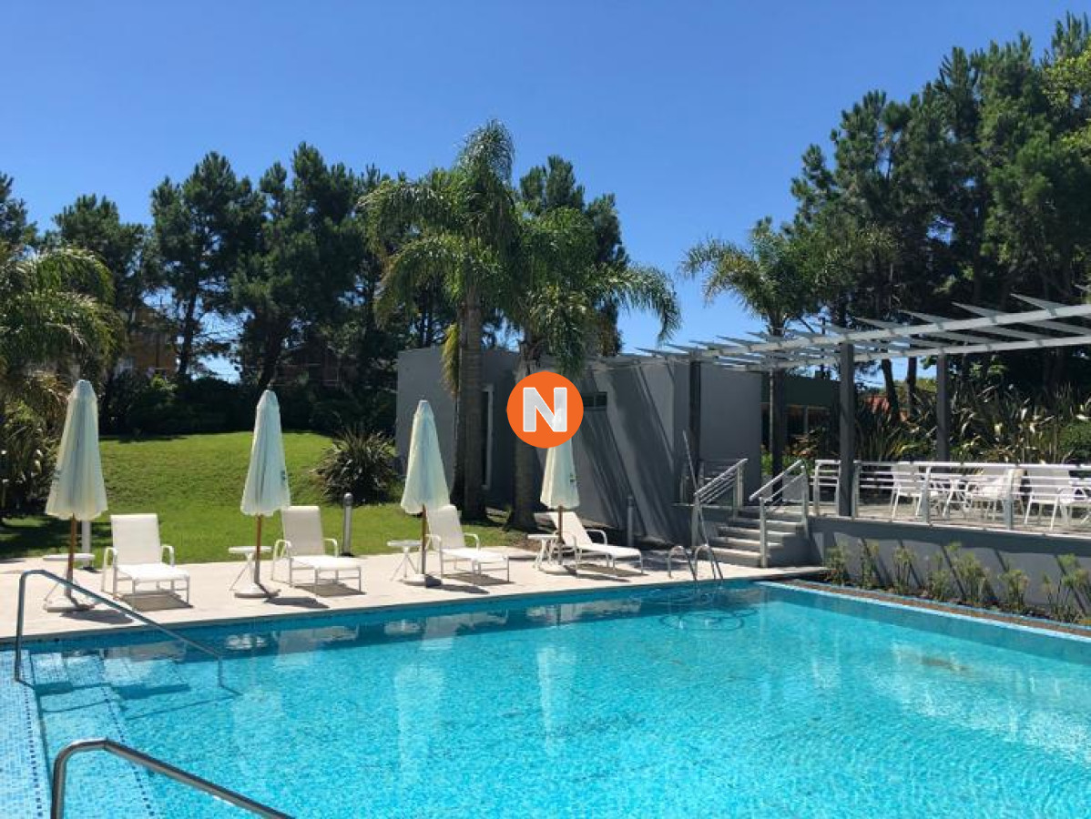 Apartamento Ref.8306 - Apartamento en Venta y Alquiler, Mansa, Punta del Este, 2 Dormitorios.