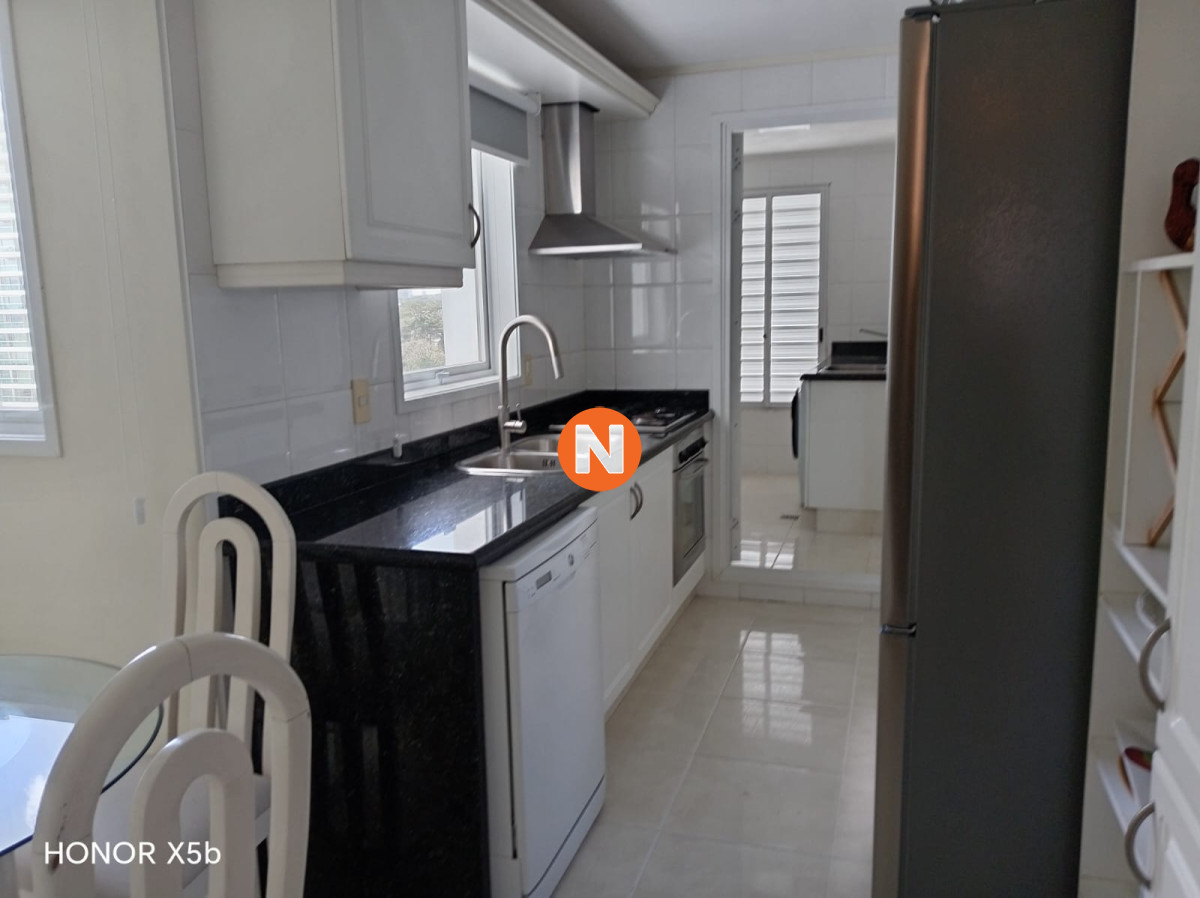 Apartamento Ref.6525 - Apartamento en venta y Alquiler, Mansa, Punta del Este, 3 Dormitorios.