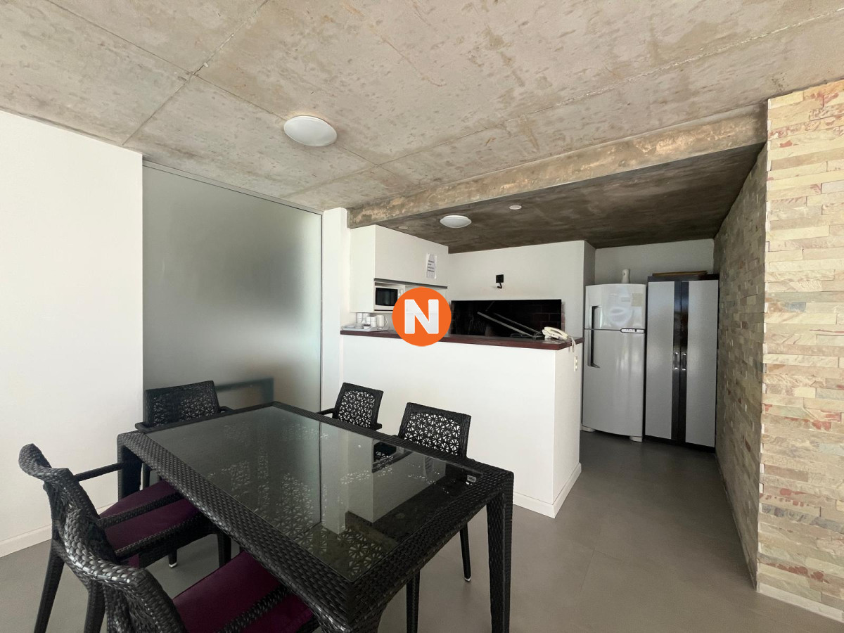 Apartamento Ref.204309 - Amplio departamento en primera fila sobre playa mansa en Pinares