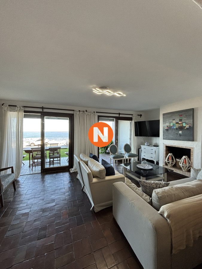 Apartamento Ref.111 - Apartamento en Alquiler, Peninsula, Punta del Este, 3 Dormitorios.