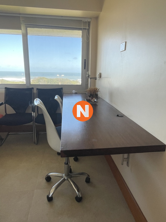 Apartamento Ref.222958 - PentHouse primera línea frente al mar - Playa Brava 3 dormitorios más dependencia 
