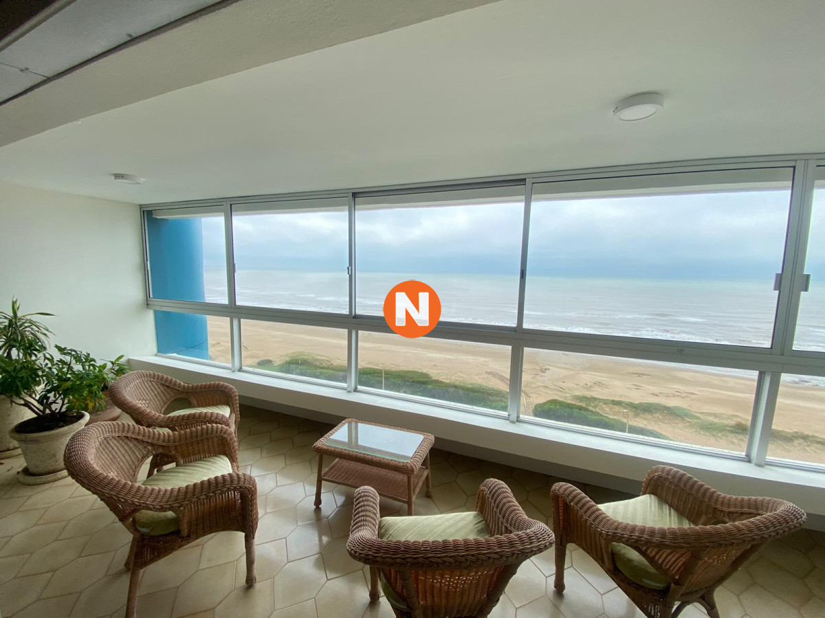 Apartamento Ref.207 - Venta apartamento en brava 3 dormitorios 