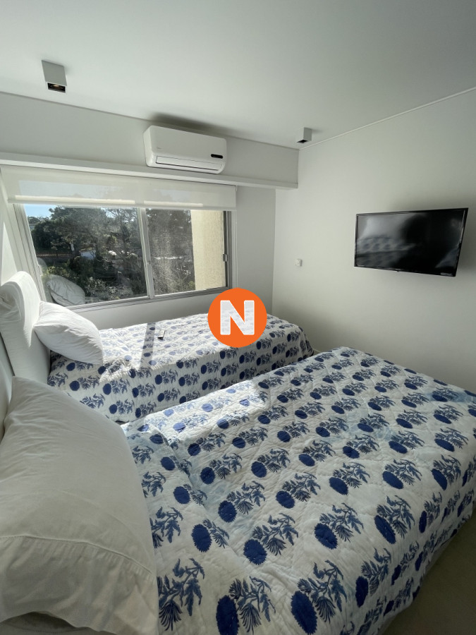 Apartamento Ref.6379 - Apartamento en Venta y Alquiler, Pinares, Punta del Este, 2 Dormitorios.
