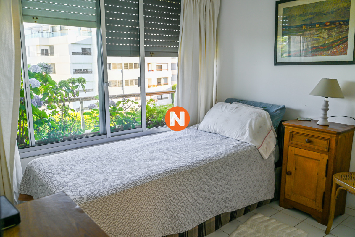 Apartamento Ref.223245 - En Venta, 5 dormitorios, Playa Brava