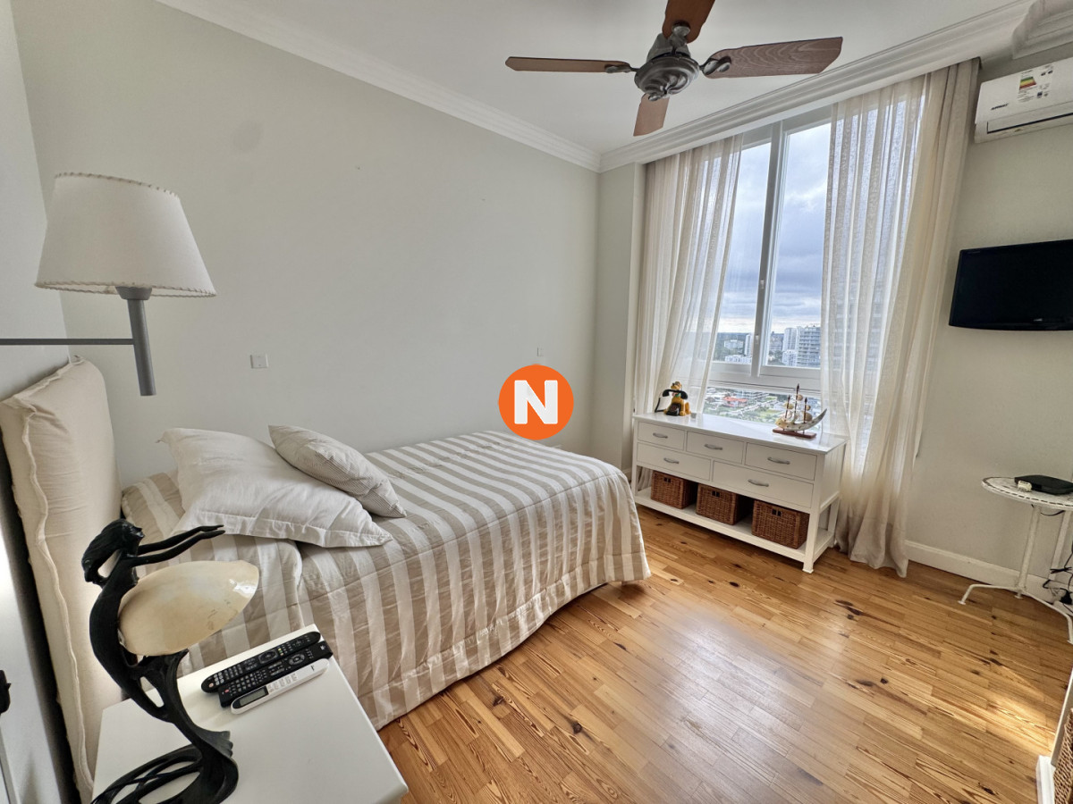 Apartamento Ref.225284 - ESPECTACULAR APARTAMENTO PENTHOUSE DUPLEX EN MILENIUM PUNTA DEL ESTE