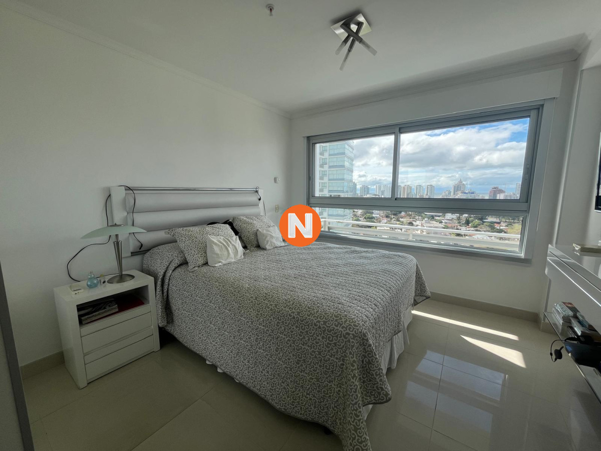 Apartamento Ref.200050 - Apartamento en Venta, Mansa, Punta del Este, 2 Dormitorios.