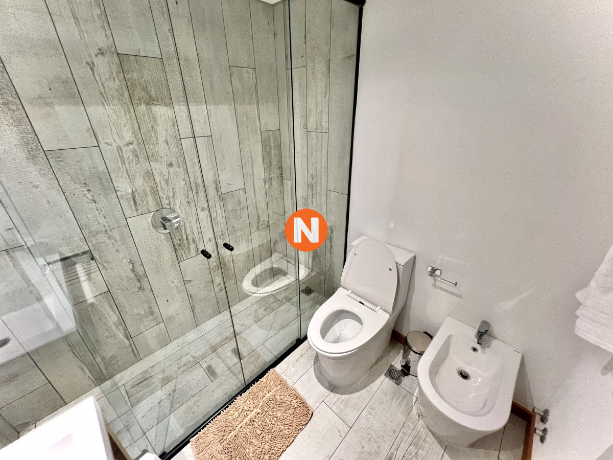 Apartamento Ref.220150 - VENTA DE APARTAMENTO DE 1 DORMIORIO EN SUITE EN EDIFICIO SURFSIDE PUNTA DEL ESTE 