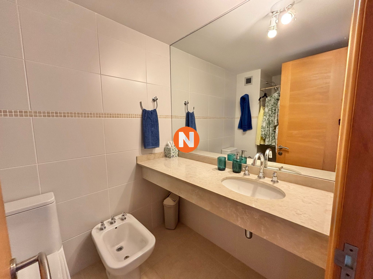 Apartamento Ref.5408 - Apartamento en Alquiler, Mansa, Punta del Este, 3 Dormitorios.