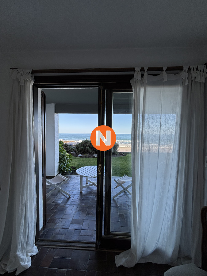 Apartamento Ref.111 - Apartamento en Alquiler, Peninsula, Punta del Este, 3 Dormitorios.