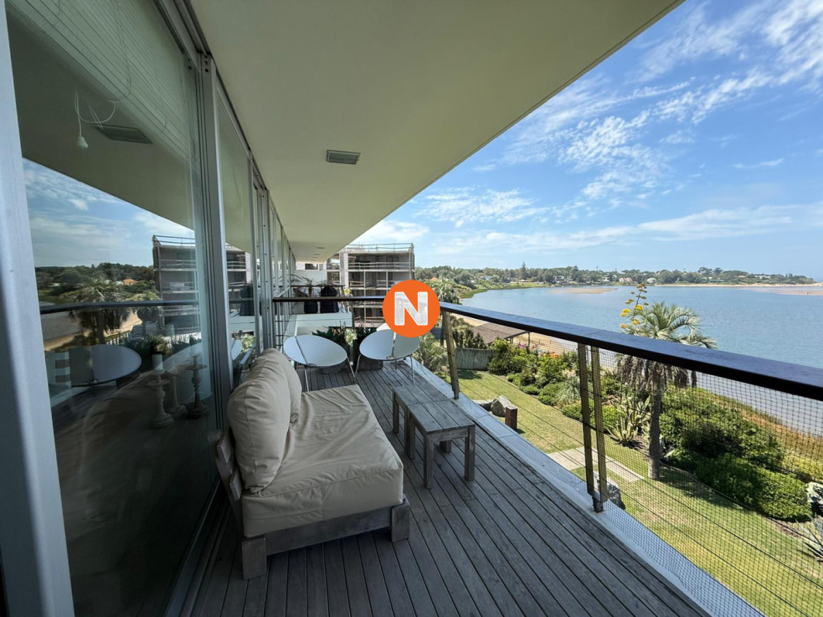 Apartamento Ref.6195 - Apartamento en Venta y Alquiler, La Barra, La Barra, 3 Dormitorios.