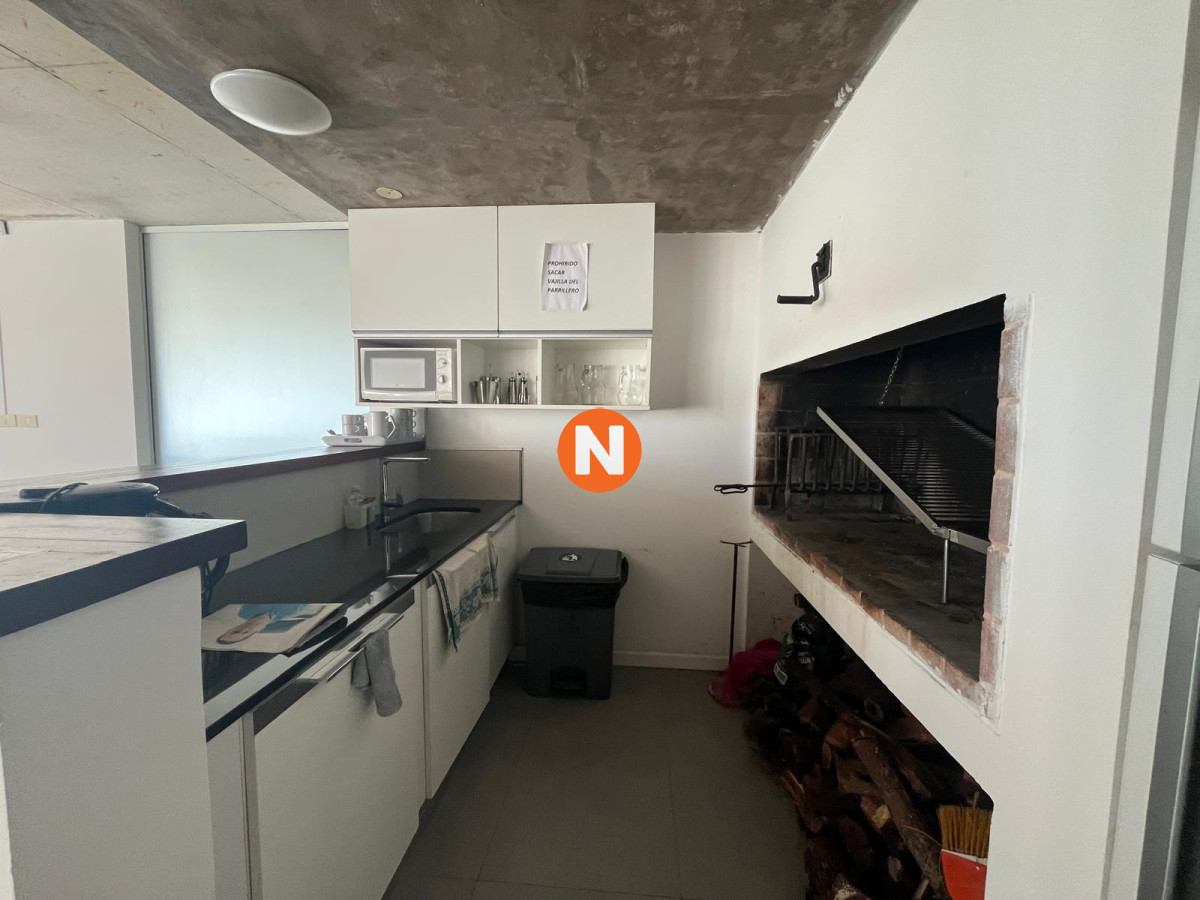 Apartamento Ref.204309 - Amplio departamento en primera fila sobre playa mansa en Pinares