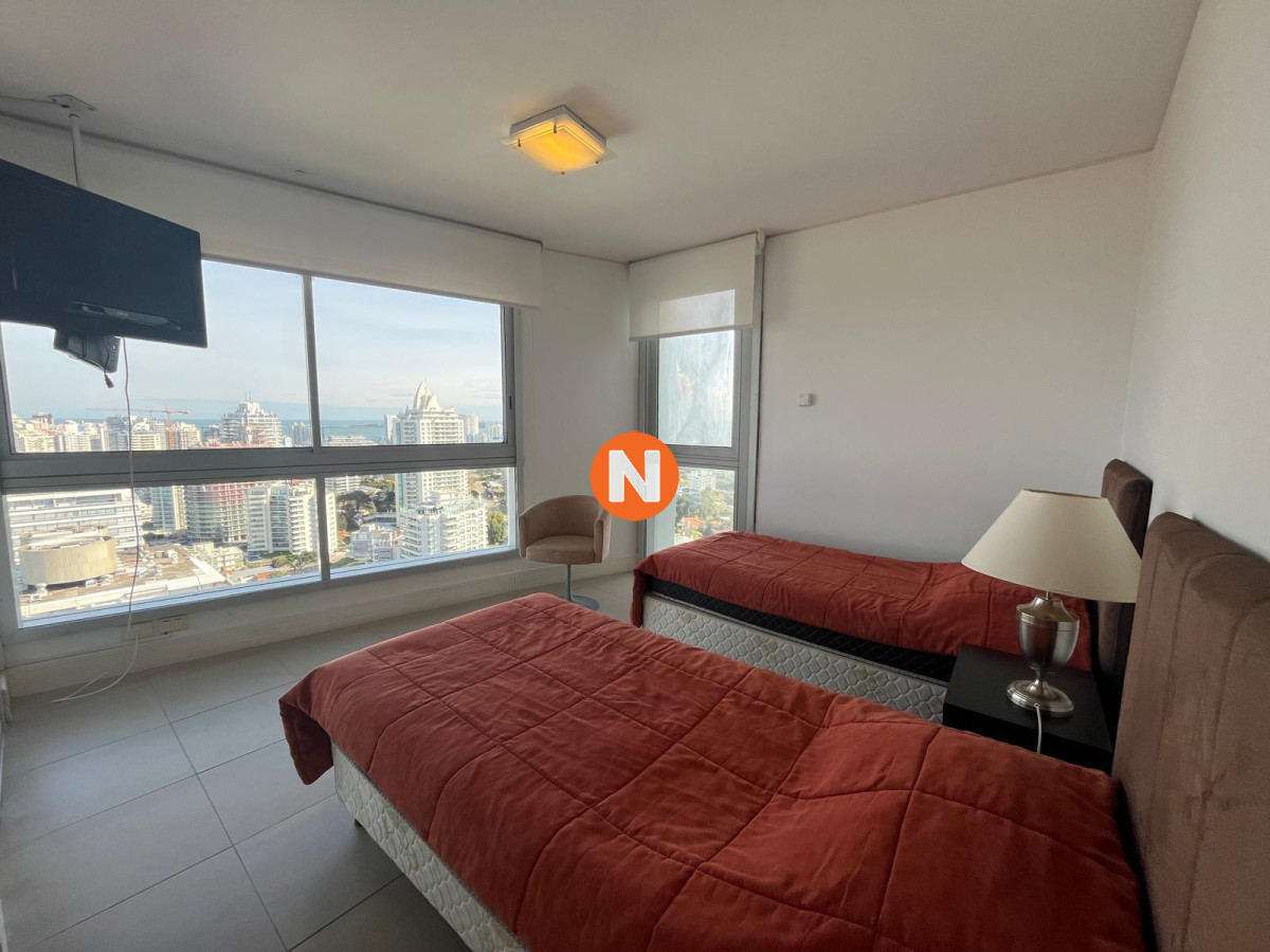 Apartamento Ref.8621 - Apartamento en Venta y Alquiler, Brava, Punta del Este, 3 Dormitorios.