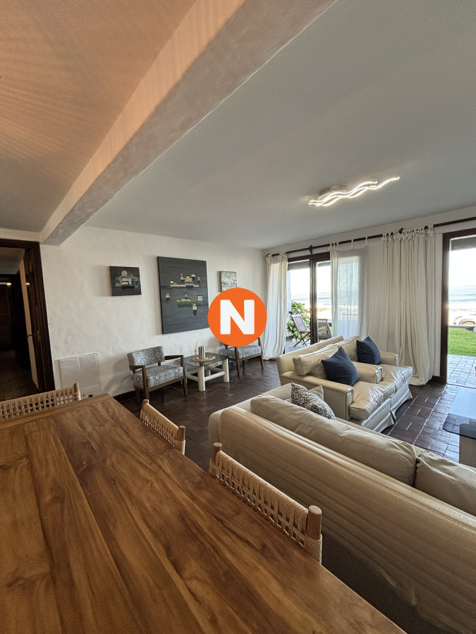 Apartamento Ref.111 - Apartamento en Alquiler, Peninsula, Punta del Este, 3 Dormitorios.