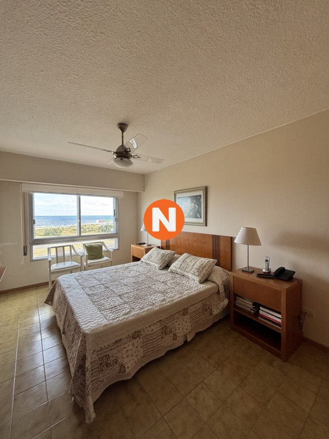 Apartamento Ref.214489 - Apartamento en Venta, Primera Línea, 2 dormitorios