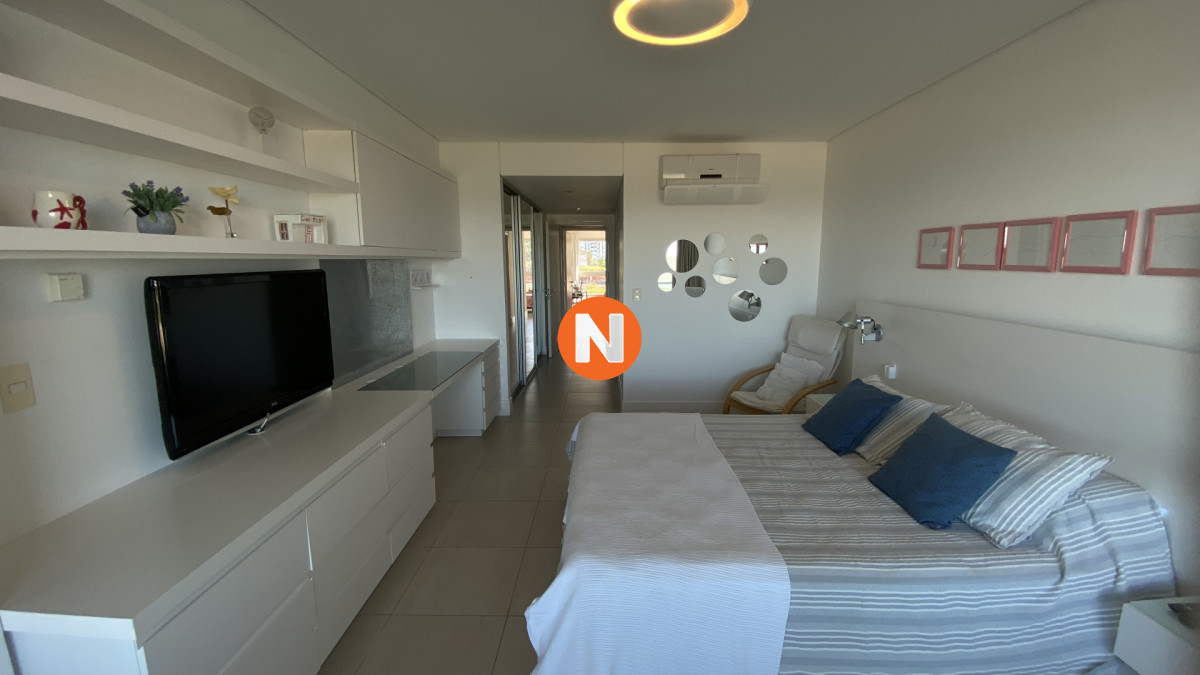 Apartamento Ref.218862 - Exclusivo Apartamento de 2 dormitorios frente a Playa Brava Punta del Este