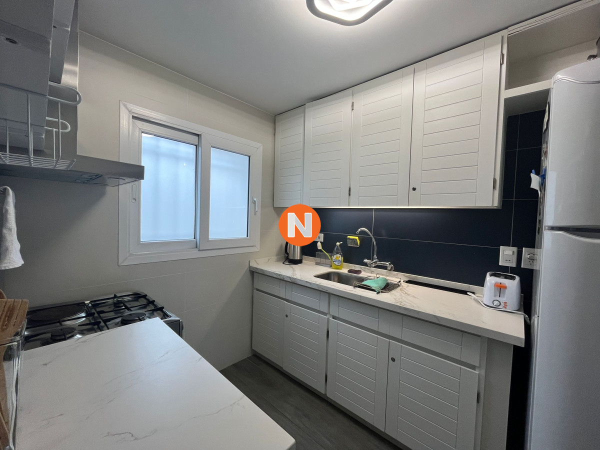 Apartamento Ref.419 - Apartamento en Venta y Alquiler, Peninsula, Punta del Este, 2 Dormitorios.