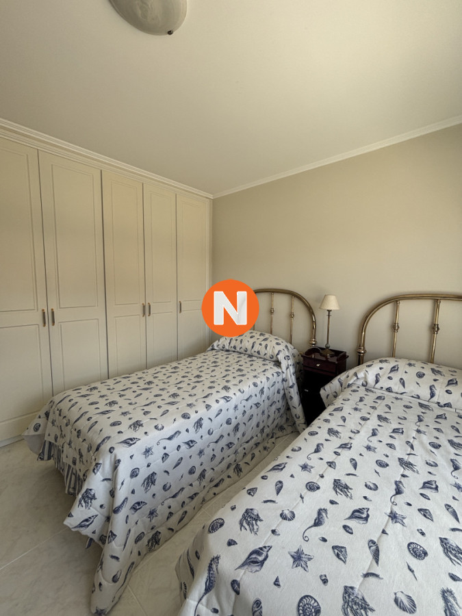 Apartamento Ref.171 - CORAL TOWER VENTA DE APARTAMENTO DE 3 SUITES + DEPENENDECNIA PLAYA MANSA PUNTA DEL ESTE