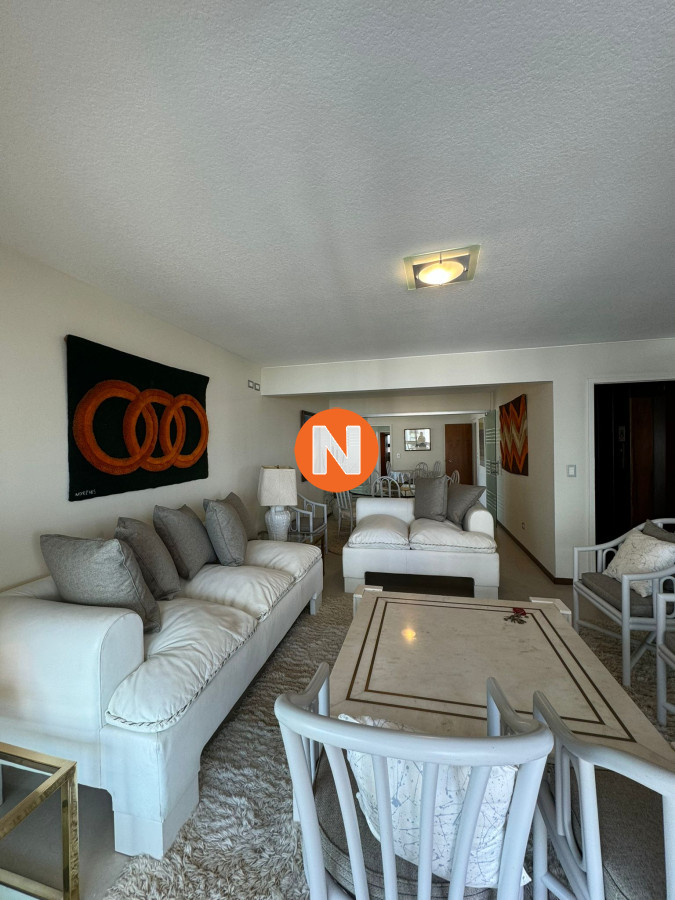 Apartamento Ref.222930 - Apartamento en Venta, 3 dormitorios