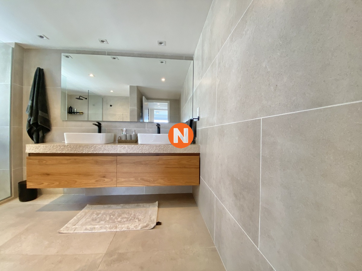 Apartamento Ref.9957 - VENTA DE APARTAMENTO DE 4 SUITES EN BRAVA FRENTE AL MAR 