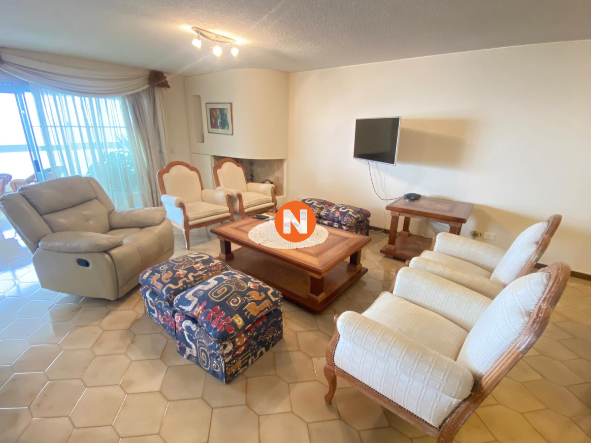 Apartamento Ref.207 - Venta apartamento en brava 3 dormitorios 