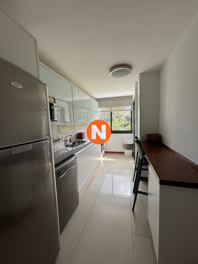 Apartamento Ref.8763 - VENTA DE APARTAMENTO DE 3 SUITES FRENTE AL MAR EN EDIFICIO MARIGOT BRAVA PUNTA DEL ESTE 