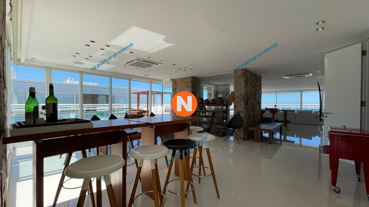 Apartamento Ref.220529 - VENTA DE APARTAMENTO PENTHOUSE DE 4 DORMITORIOS EN EDIFICIO AQUALINA PUNTA DEL ESTE