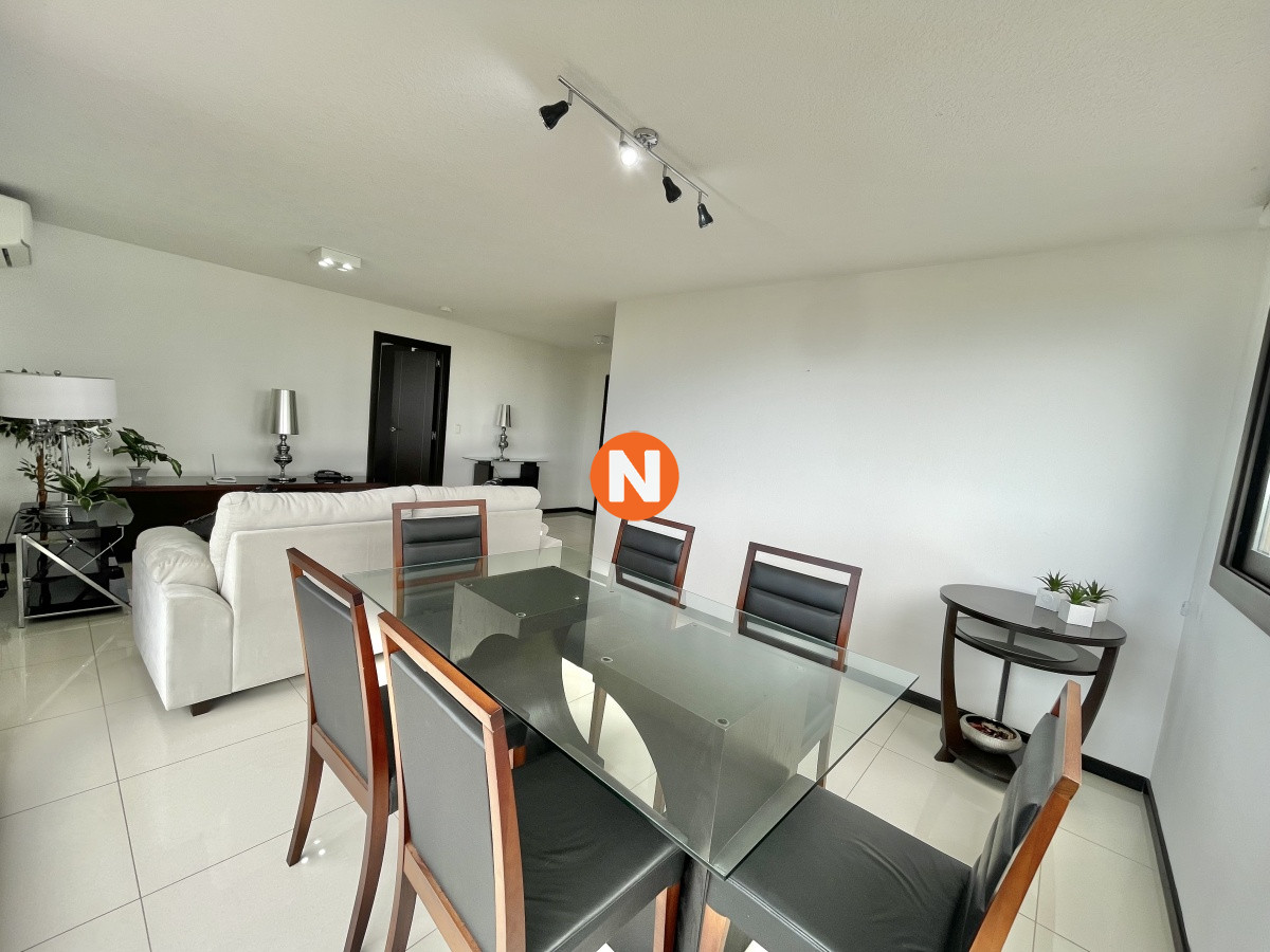Apartamento Ref.213443 - ALQUILER  APARTAMENTO DE 3 DORMITORIOS EN PISO ALTO EN EDIFICIO STRADIVARIUS PUNTA DEL ESTE