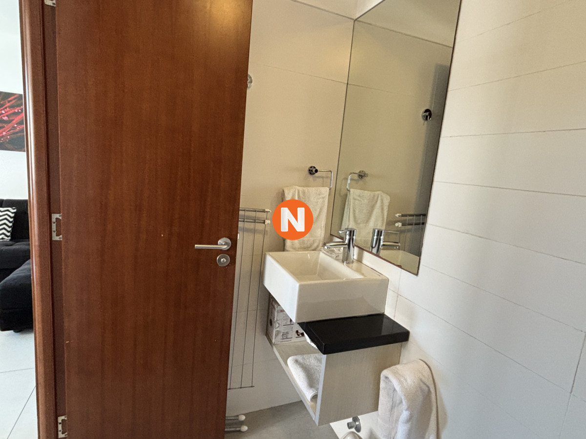 Apartamento Ref.155890 - Apartamento en Venta y Alquiler, Peninsula, Punta del Este, 1 Dormitorios.