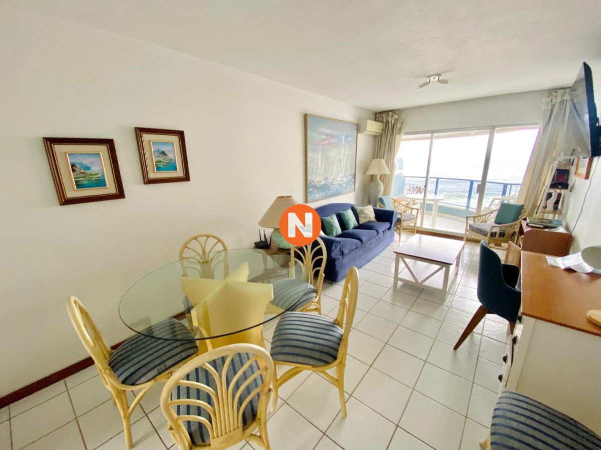 Apartamento Ref.8632 - Apartamento en Venta y Alquiler, Peninsula, Punta del Este, 2 Dormitorios.