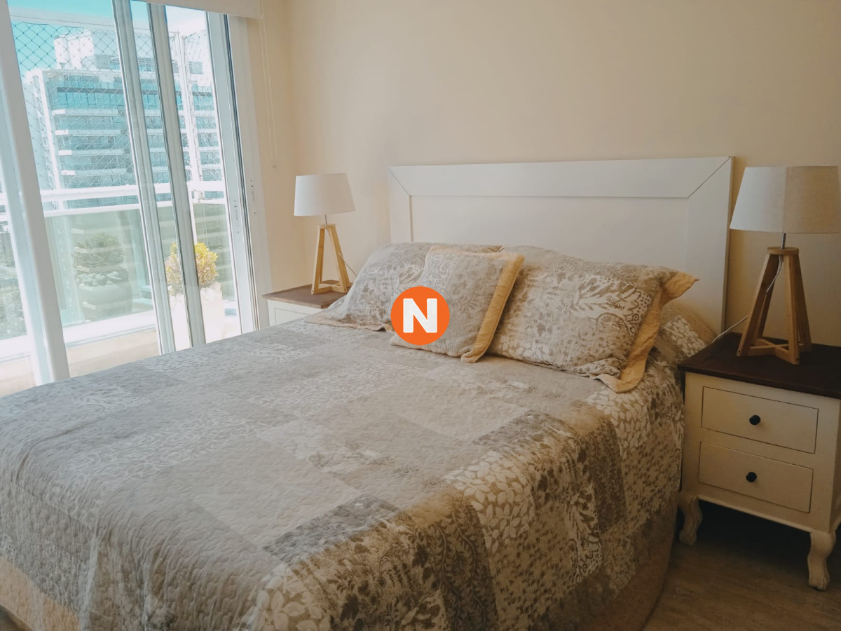 Apartamento Ref.217274 - Hermoso Penthouse , en uno de los edificios mas céntricos de Punta del Este!