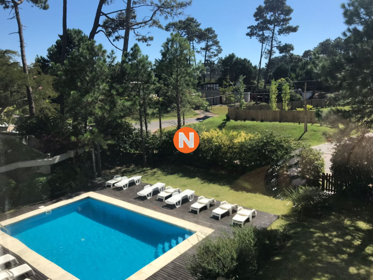 Apartamento Ref.2002 - Apartamento en Venta y Alquiler, Roosevelt, Punta del Este, 3 Dormitorios.