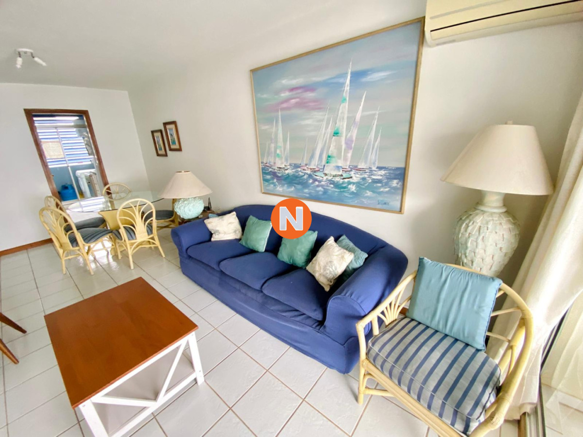 Apartamento Ref.8632 - Apartamento en Venta y Alquiler, Peninsula, Punta del Este, 2 Dormitorios.