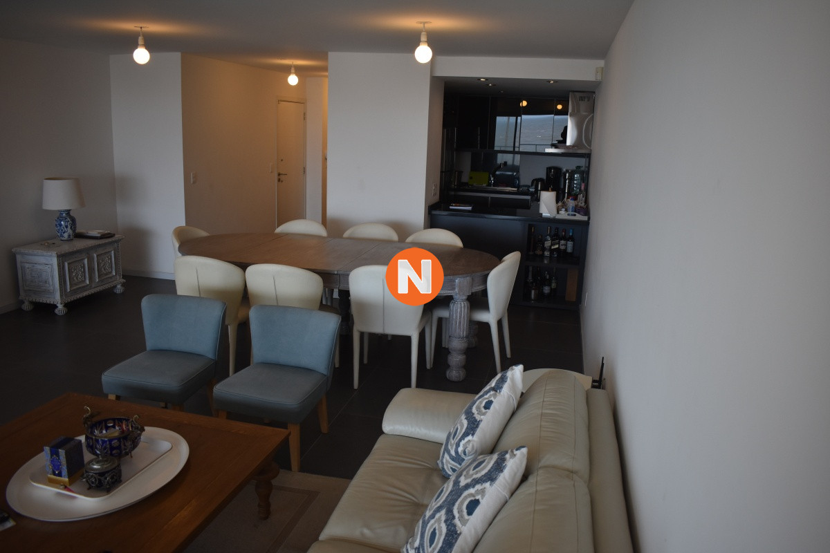 Apartamento Ref.200340 - Apartamento en Venta. Península - 