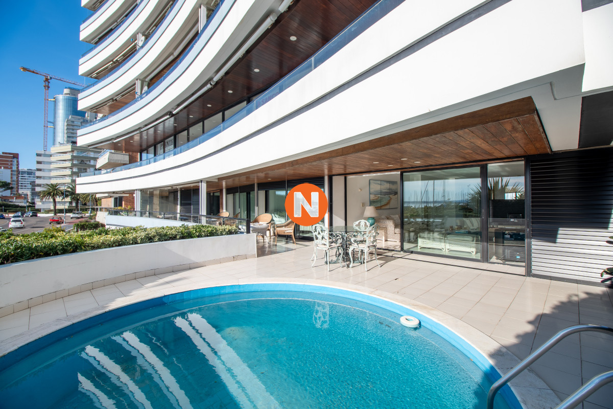 Apartamento Ref.155919 - Lujoso apartamento en venta, Peninsula, Punta del Este, 3 Dormitorios.