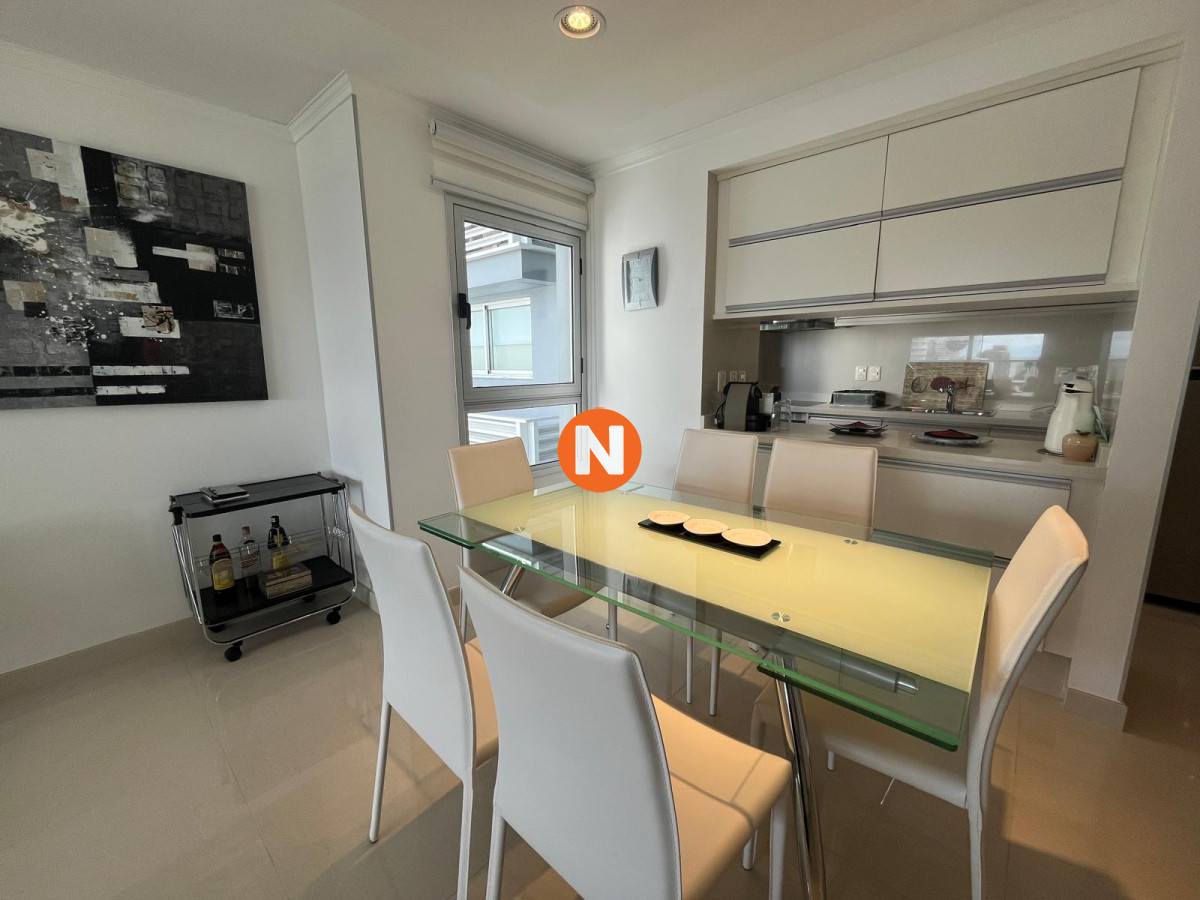 Apartamento Ref.200050 - Apartamento en Venta, Mansa, Punta del Este, 2 Dormitorios.