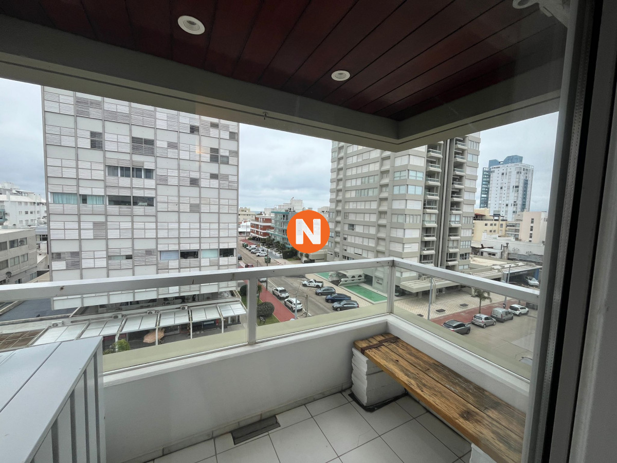 Apartamento Ref.419 - Apartamento en Venta y Alquiler, Peninsula, Punta del Este, 2 Dormitorios.