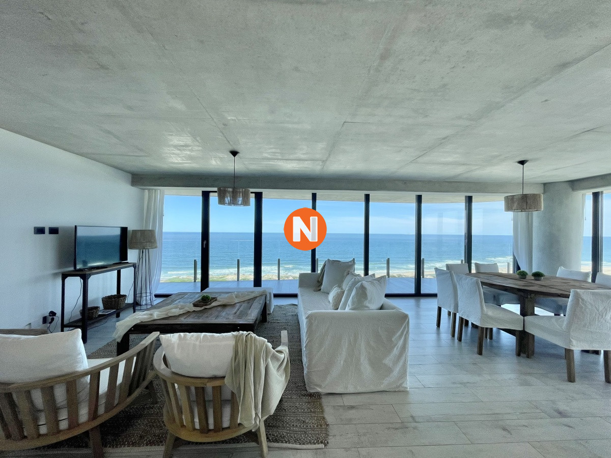 Apartamento Ref.220147 - VENTA DE APARTAMENTO DE 2 DORMITORIOS EN SUITE EN EDIFICIO SURFSIDE PUNTA DEL ESTE