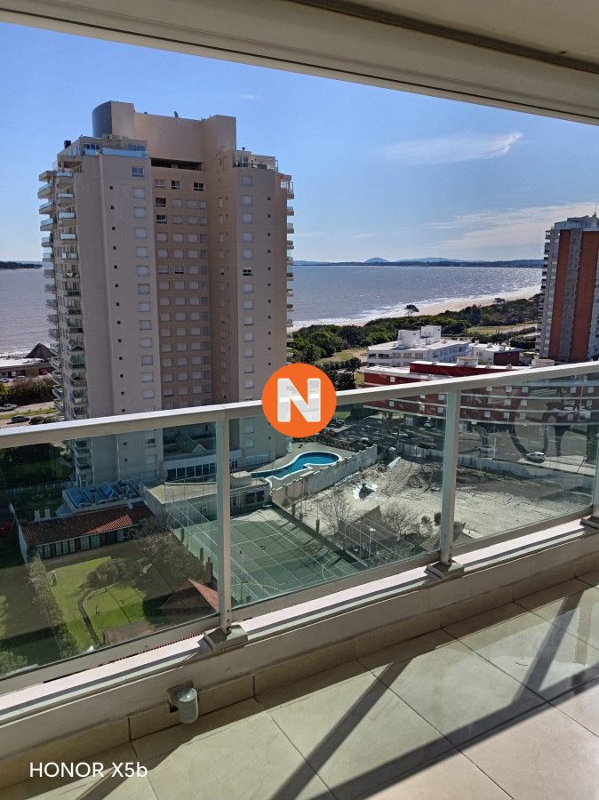 Apartamento Ref.8281 - Apartamento en Venta y Alquiler, Mansa, Punta del Este, 3 Dormitorios.