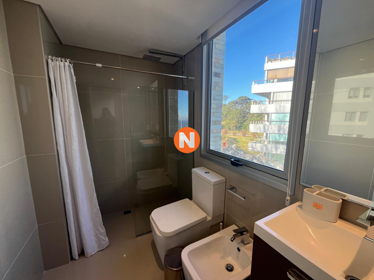 Apartamento Ref.204309 - Amplio departamento en primera fila sobre playa mansa en Pinares