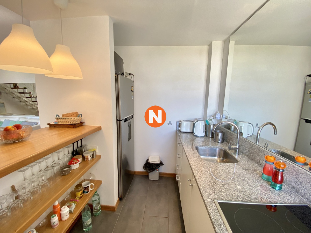 Apartamento Ref.222111 - Venta duplex 1 dormitorio Punta del Este