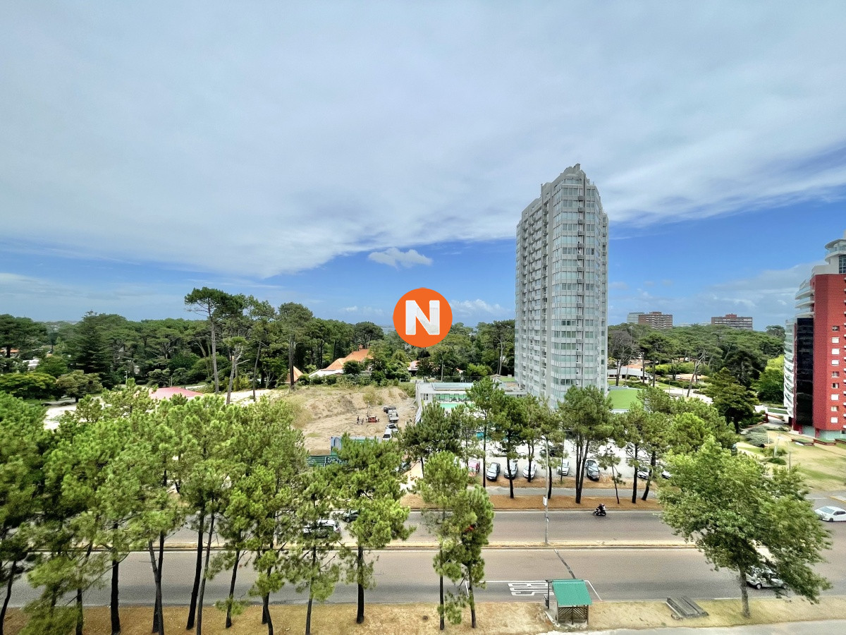 Apartamento Ref.213443 - ALQUILER  APARTAMENTO DE 3 DORMITORIOS EN PISO ALTO EN EDIFICIO STRADIVARIUS PUNTA DEL ESTE